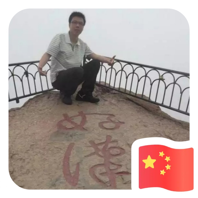 一只小虎牙的第一张照片--福安婚介网