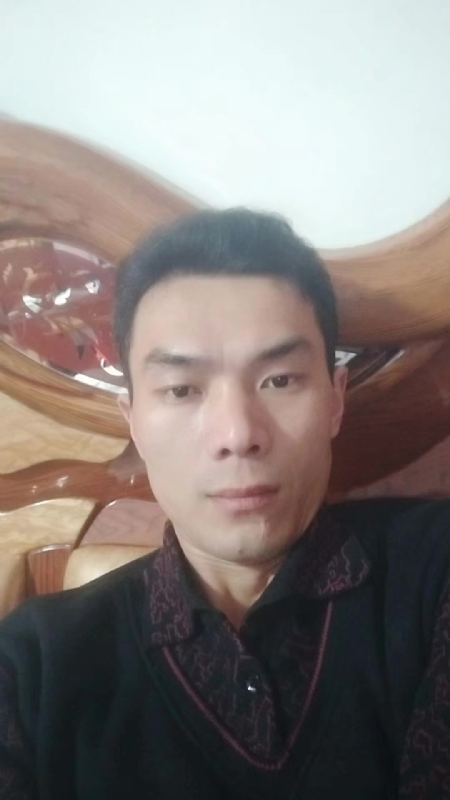 错把真心喂了狗的第四张照片--福安婚介网