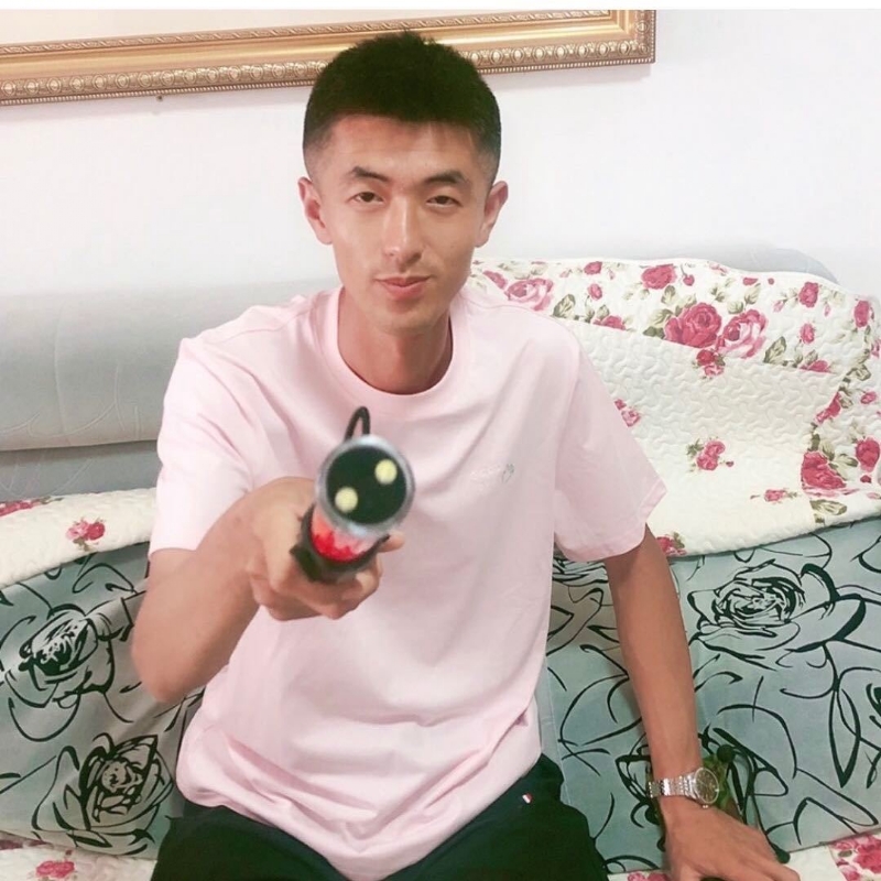 转身留下孤独的她的第一张照片--福安婚介网