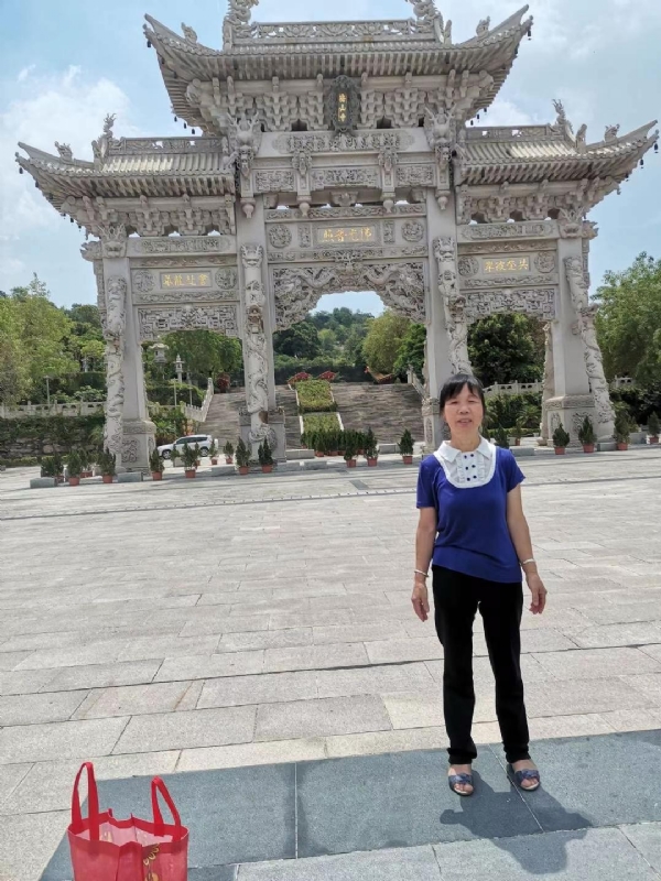 面朝大海春暖花开的第一张照片--福安婚介网
