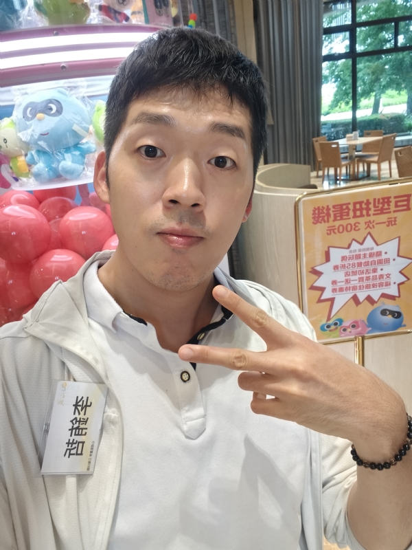 銪哲的第一张照片--福安婚介网